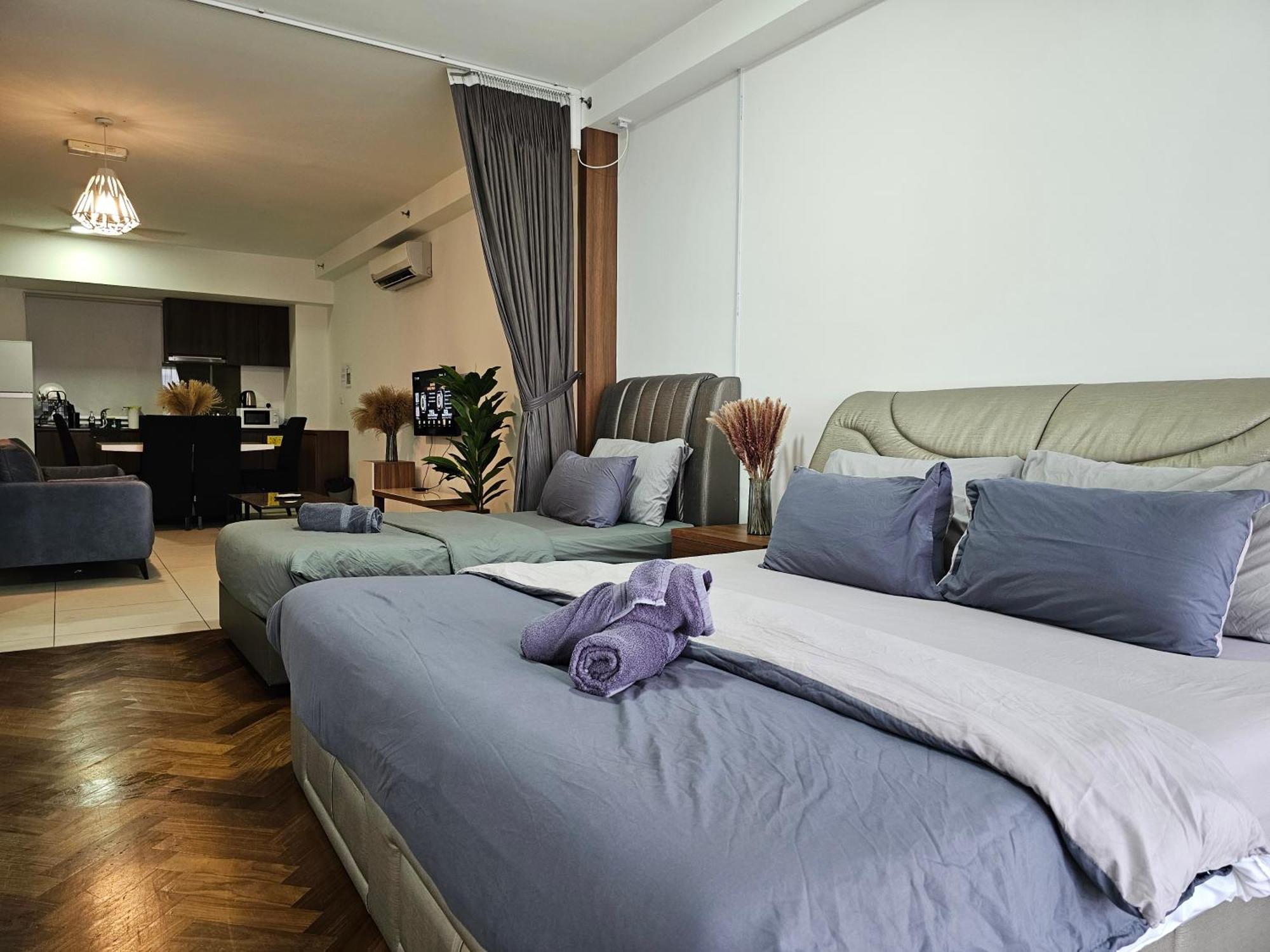Deluxe Seaview Suite Twin Bed By The Only Bnb Tanjung Tokong Luaran gambar