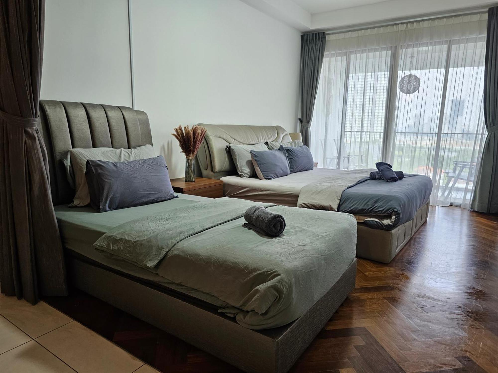 Deluxe Seaview Suite Twin Bed By The Only Bnb Tanjung Tokong Luaran gambar